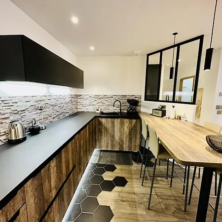 Chateau Trompette Tourny 아파트