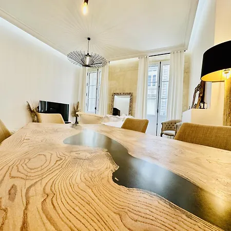 Chateau Trompette Tourny 보르도